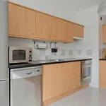 New Home Office - Free Wifi & Parking - Self Check-In - Daikin Airco
