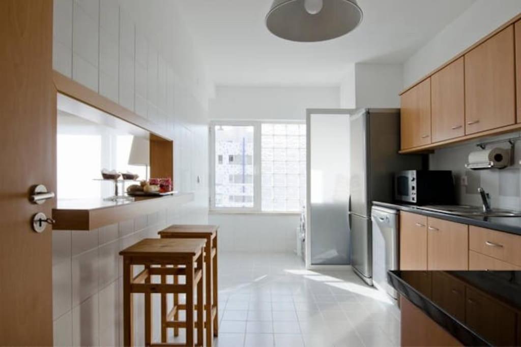 New Office - Free Wifi & Parking - Self Check-in - Daikin Airco * Lissabon